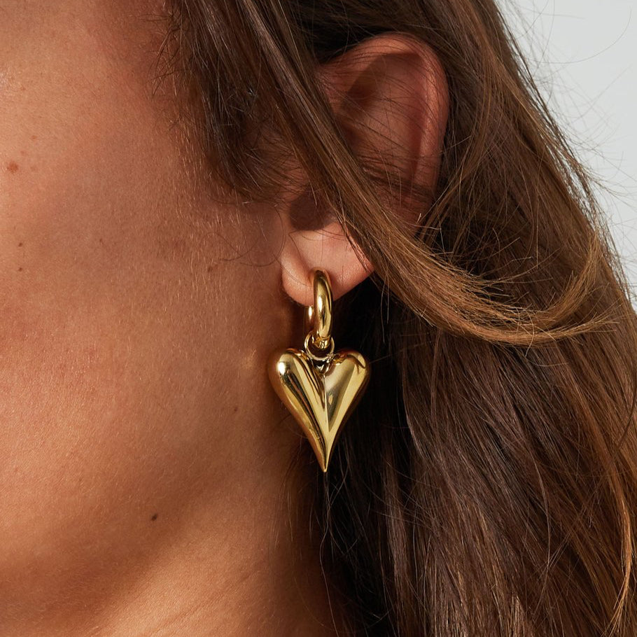 Gouden hartvormige oorbellen van stainless steel – Gigi model