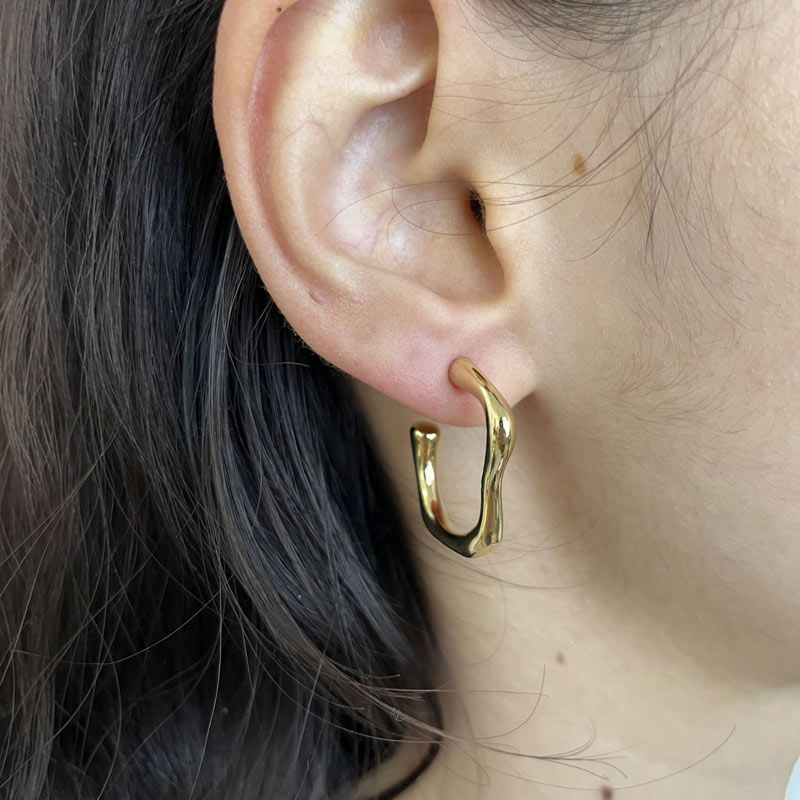 Bold Flow Hoops