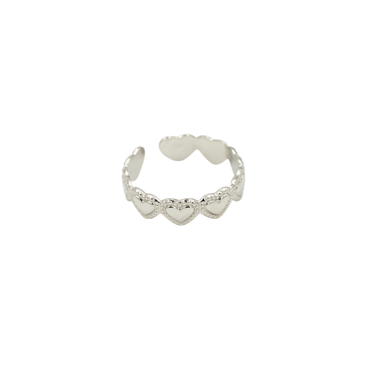 Open ring met hartjesmotief en fijne details