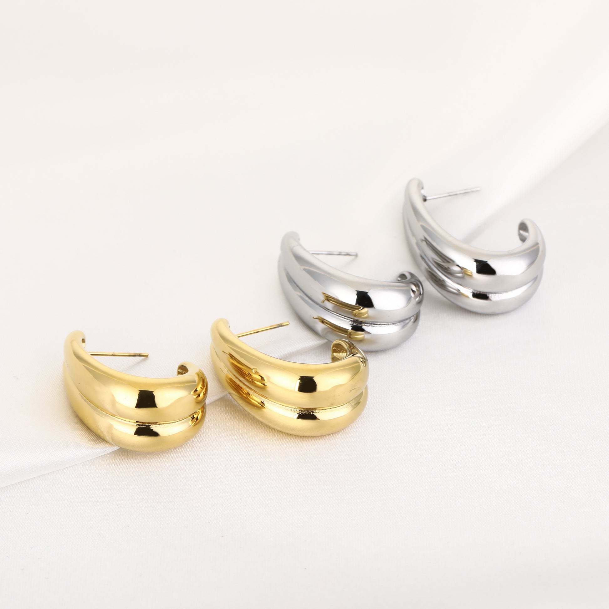 Stevige afgeronde oorringen van roestvrij staal