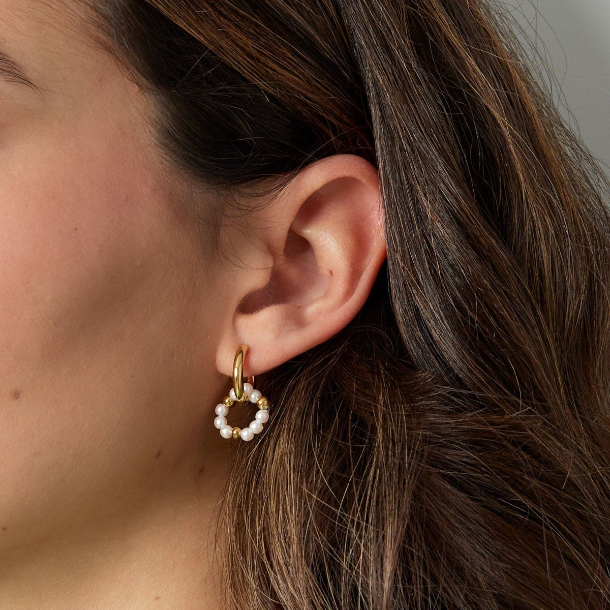 Oorringen met cirkel van parels van roestvrij staal