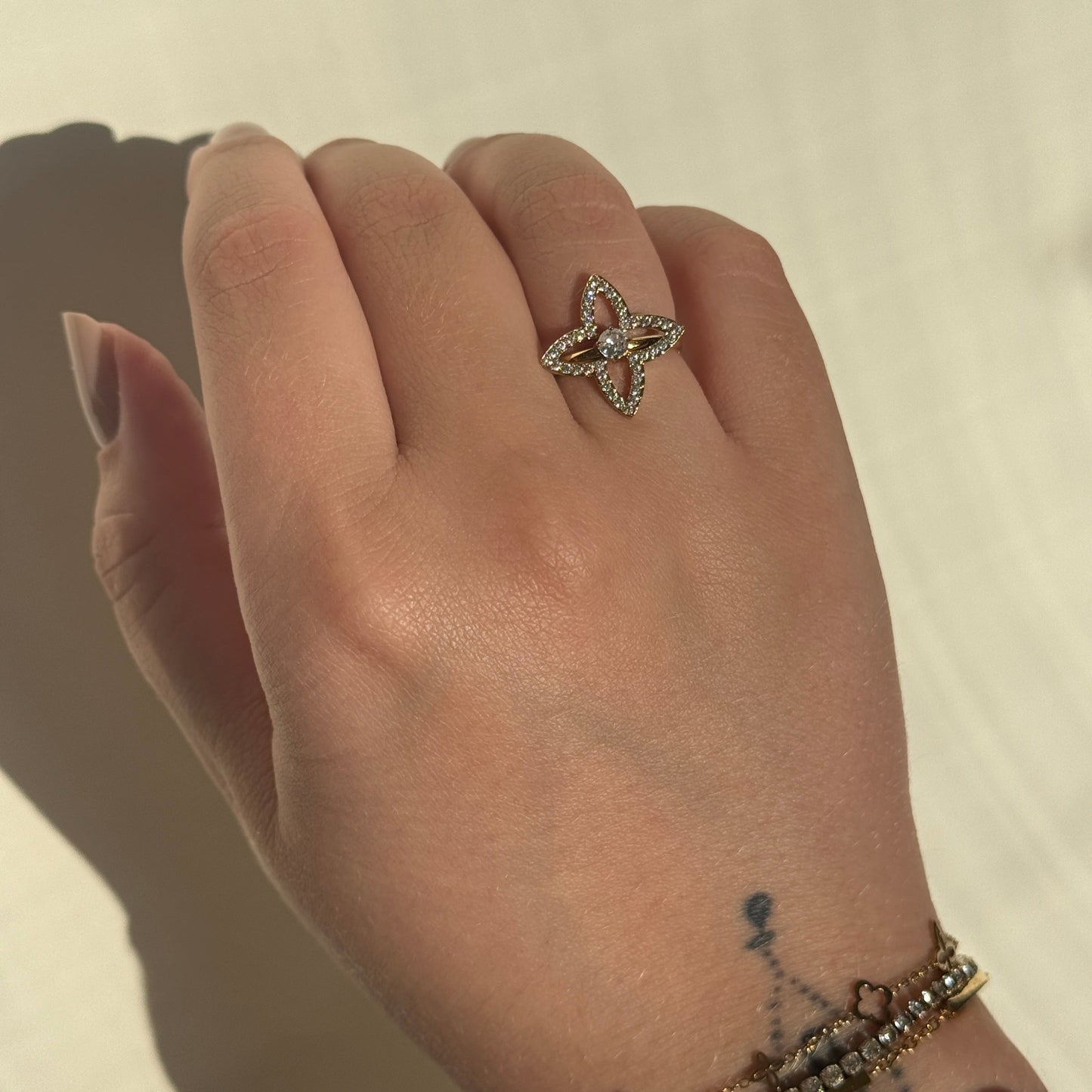 Open Sparkle Clover Ring