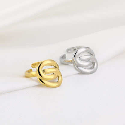 Verstelbare stainless steel ring met in elkaar grijpende vormen