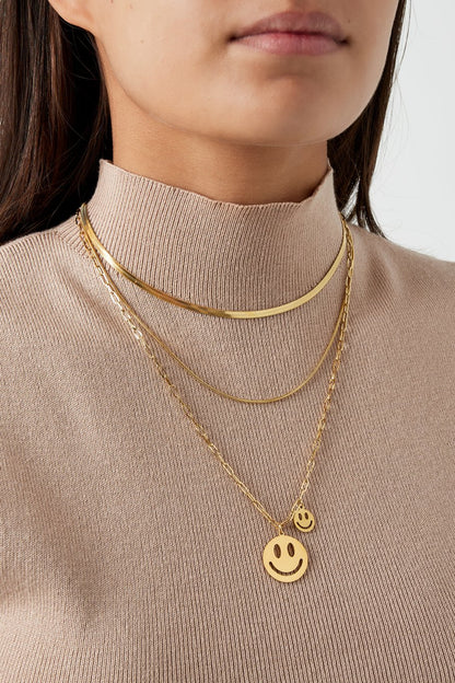Happy Vibes Ketting met meerdere lagen en twee smiley bedels