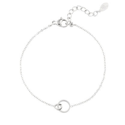 Connected Circles Armband